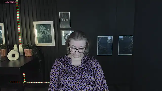 AlexandraKind online show from 7, 3, 2025