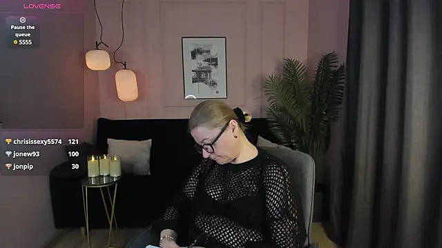 AlexandraKind online show from 12, 3, 2025