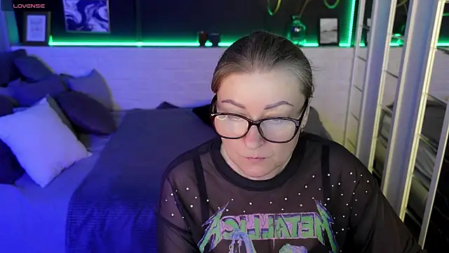 AlexandraKind online show from 22, 3, 2025