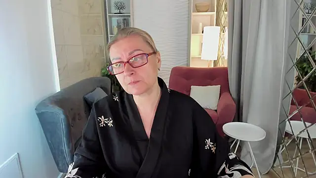 AlexandraKind online show from 6, 10, 2025