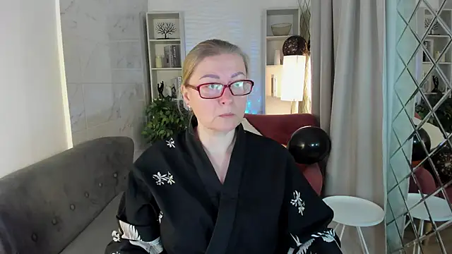 AlexandraKind online show from 30, 10, 2025