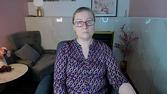 AlexandraKind online show from 3, 12, 2025