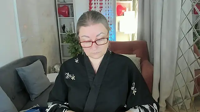 Snapshot of AlexandraKind chatting on 6, 2, 2026 AlexandraKind online show from 6, 2, 2026