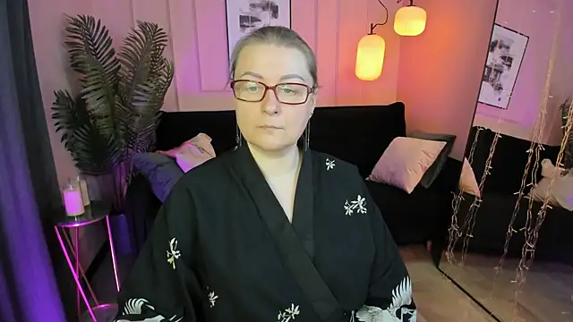 Snapshot of AlexandraKind chatting on 7, 2, 2026 AlexandraKind online show from 7, 2, 2026