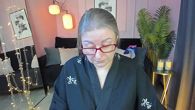 Snapshot of AlexandraKind chatting on 28, 2, 2026 AlexandraKind online show from 28, 2, 2026