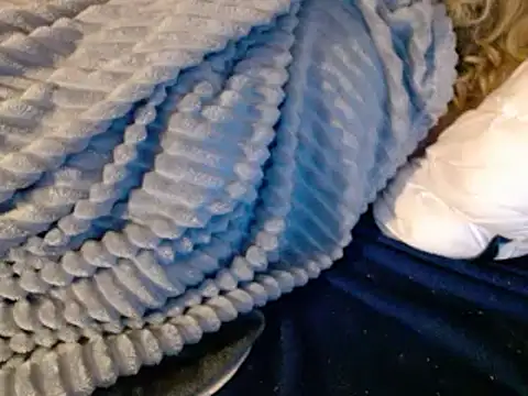 Snapshot of housewife_shantie chatting on 15, 2, 2025 housewife shantie online show from 15, 2, 2025