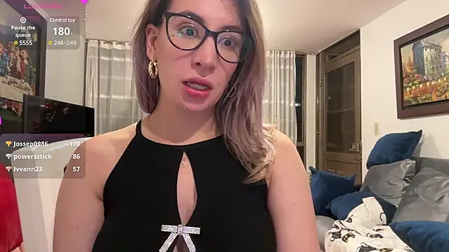 Snapshot of Gabby_cruz_ chatting on 13, 12, 2024 Gabby cruz  online show from 13, 12, 2024