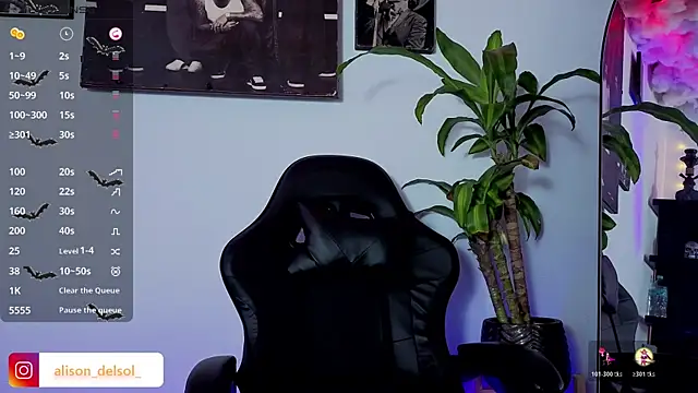 Alisson Wynter online show from 5, 11, 2025