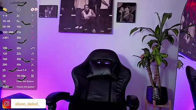 Alisson Wynter online show from 4, 12, 2025