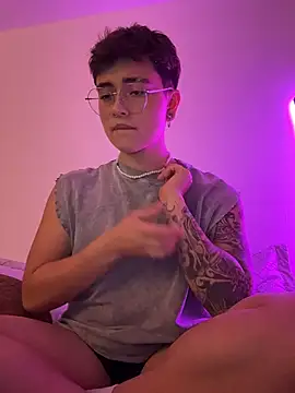 Snapshot of Chriss_gomez2 chatting on 23, 11, 2025 Chriss gomez2 online show from 23, 11, 2025