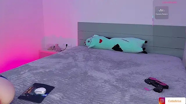 Lust One  online show from 4, 4, 2026