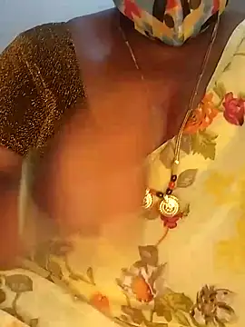 Snapshot of Sexy_Radhikaa chatting on 11, 11, 2025 Sexy Radhikaa online show from 11, 11, 2025