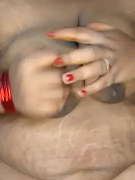 Snapshot of Sexy_Radhikaa chatting on 18, 11, 2025 Sexy Radhikaa online show from 18, 11, 2025