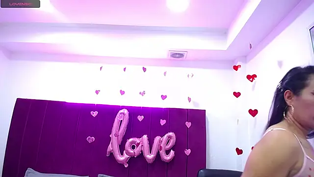 Snapshot of Kylee28 chatting on 14, 2, 2025 Kylee28 online show from 14, 2, 2025