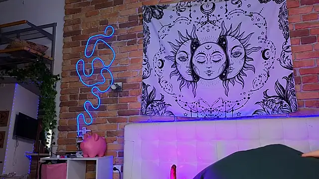 LinaQik online show from 17, 2, 2025