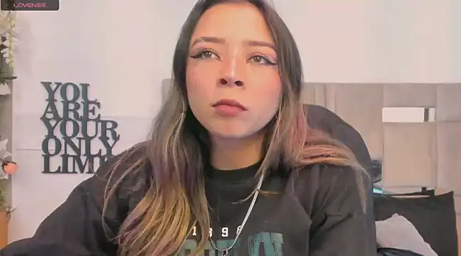 Snapshot of natacha__black_ chatting on 23, 1, 2025 natacha black online show from 23, 1, 2025