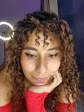 Snapshot of varenkaivanova_22 chatting on 8, 12, 2024 varenkaivanova 22 online show from 8, 12, 2024