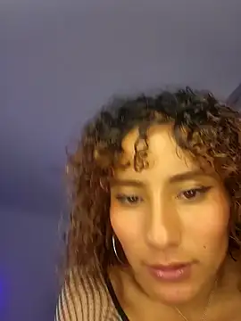 Snapshot of varenkaivanova_22 chatting on 9, 12, 2024 varenkaivanova 22 online show from 9, 12, 2024