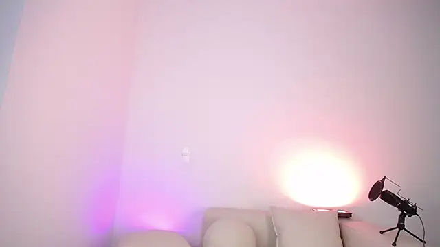 Snapshot of varenkaivanova_22 chatting on 27, 10, 2025 varenkaivanova 22 online show from 27, 10, 2025