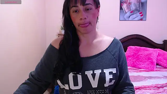 sara florez1 online show from 15, 11, 2025