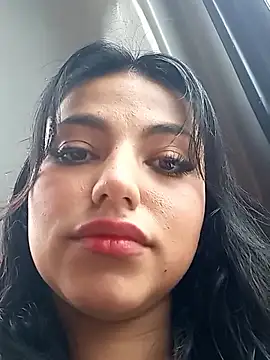 Naomy veracruz  online show from 14, 11, 2025