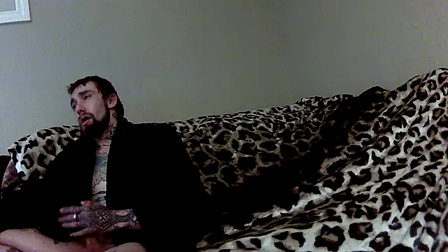 Snapshot of Fuckboy4public chatting on 20, 12, 2024 Fuckboy4public online show from 20, 12, 2024