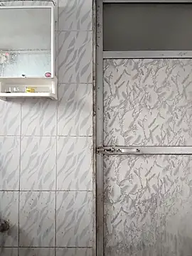 Snapshot of surabhi09 chatting on 13, 9, 2025 surabhi09 online show from 13, 9, 2025