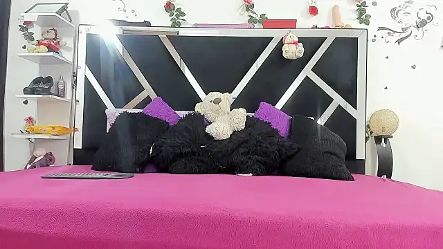 abby eemily online show from 4, 11, 2025