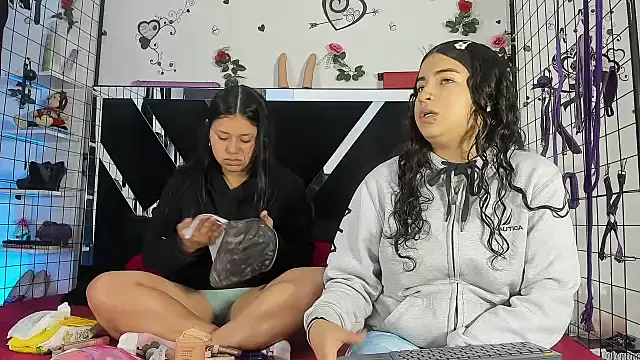 abby eemily online show from 26, 11, 2025