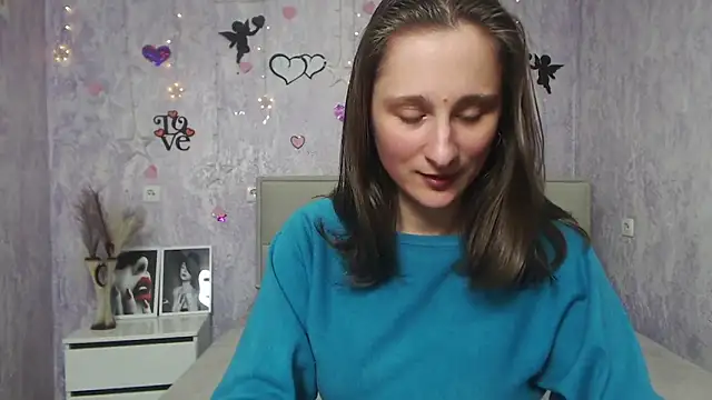 MichelLeee online show from 3, 3, 2025