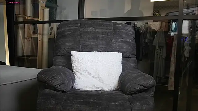 DimitriSullivan  online show from 2, 2, 2025