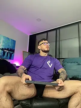 DimitriSullivan  online show from 12, 3, 2025