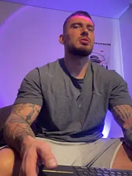 Snapshot of DimitriSullivan_ chatting on 4, 6, 2026 DimitriSullivan online show from 4, 6, 2026
