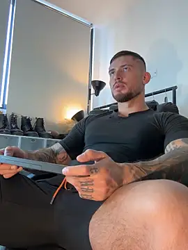 Snapshot of DimitriSullivan_ chatting on 1, 7, 2026 DimitriSullivan online show from 1, 7, 2026