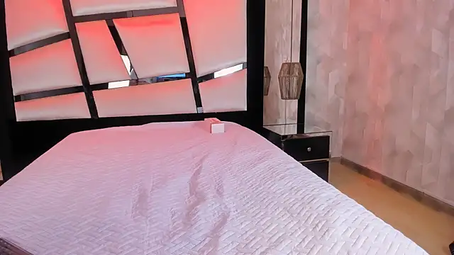 Snapshot of AriannaRussell_ chatting on 22, 9, 2025 AriannaRussell online show from 22, 9, 2025