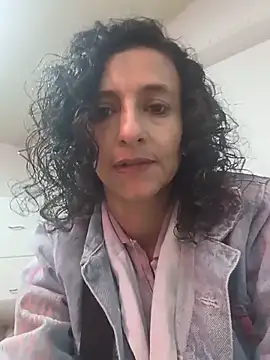 Snapshot of AriannaRussell_ chatting on 8, 6, 2026 AriannaRussell online show from 8, 6, 2026