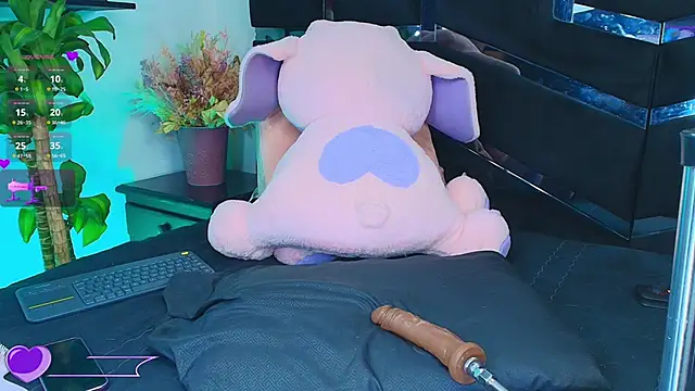 Kinky  Karo online show from 12, 2, 2025