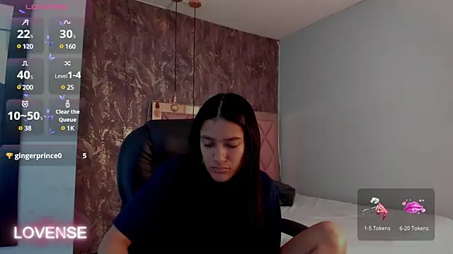 SKYLERWHIITEE online show from 14, 2, 2025