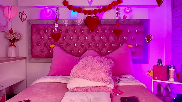 Aniie Doll online show from 17, 2, 2026