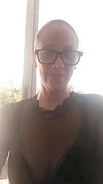 nicolle milf1978 online show from 23, 9, 2025