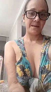 nicolle milf1978 online show from 24, 9, 2025