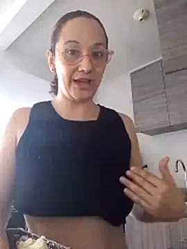 Snapshot of nicolle_milf1978 chatting on 10, 6, 2026 nicolle milf1978 online show from 10, 6, 2026