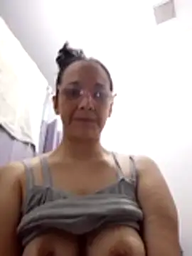 Snapshot of nicolle_milf1978 chatting on 14, 6, 2026 nicolle milf1978 online show from 14, 6, 2026