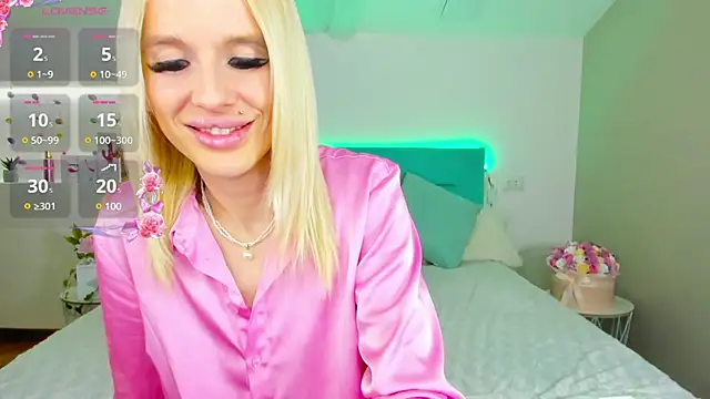 Snapshot of Lana_kitty__ chatting on 8, 3, 2025 Lana kitty   online show from 8, 3, 2025