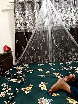 Snapshot of Cute-Bhavya chatting on 8, 1, 2025 Cute-Bhavya online show from 8, 1, 2025