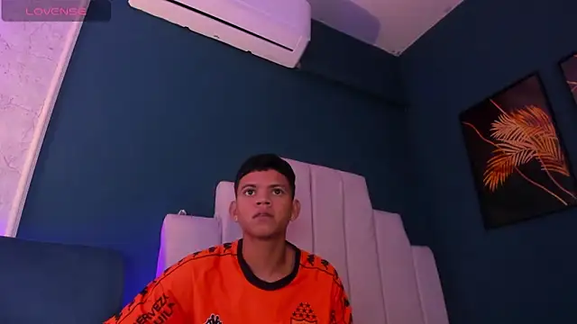 Snapshot of Jeffry_wolvess chatting on 3, 3, 2025 Jeffry wolvess online show from 3, 3, 2025