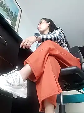 Snapshot of GoddessKarla chatting on 17, 2, 2025 GoddessKarla online show from 17, 2, 2025