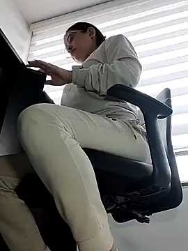 Snapshot of GoddessKarla chatting on 7, 3, 2025 GoddessKarla online show from 7, 3, 2025