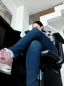 Snapshot of GoddessKarla chatting on 12, 3, 2025 GoddessKarla online show from 12, 3, 2025