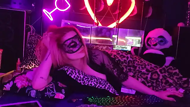 Snapshot of anonymouszN chatting on 17, 1, 2025 anonymouszN online show from 17, 1, 2025